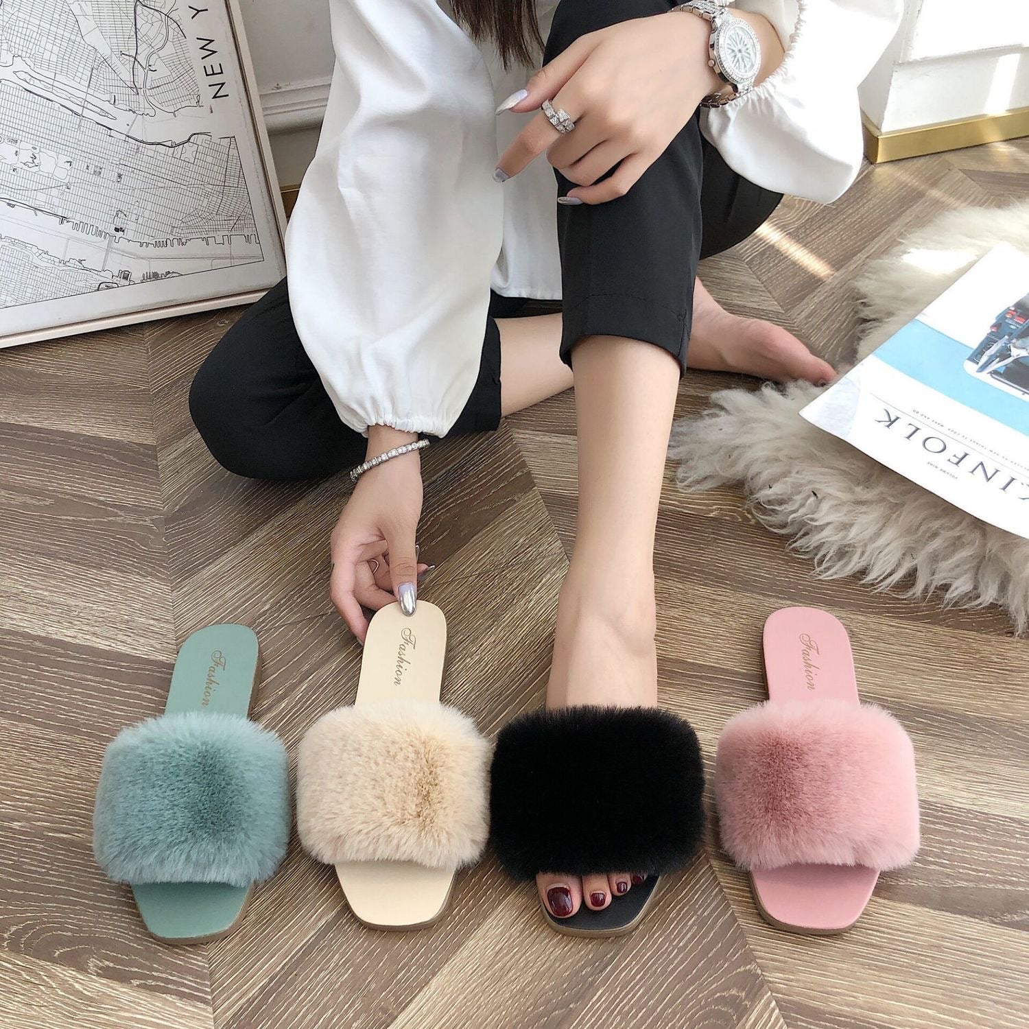 Luxe Plush Slippers - Cozy Fashion House Slippers
